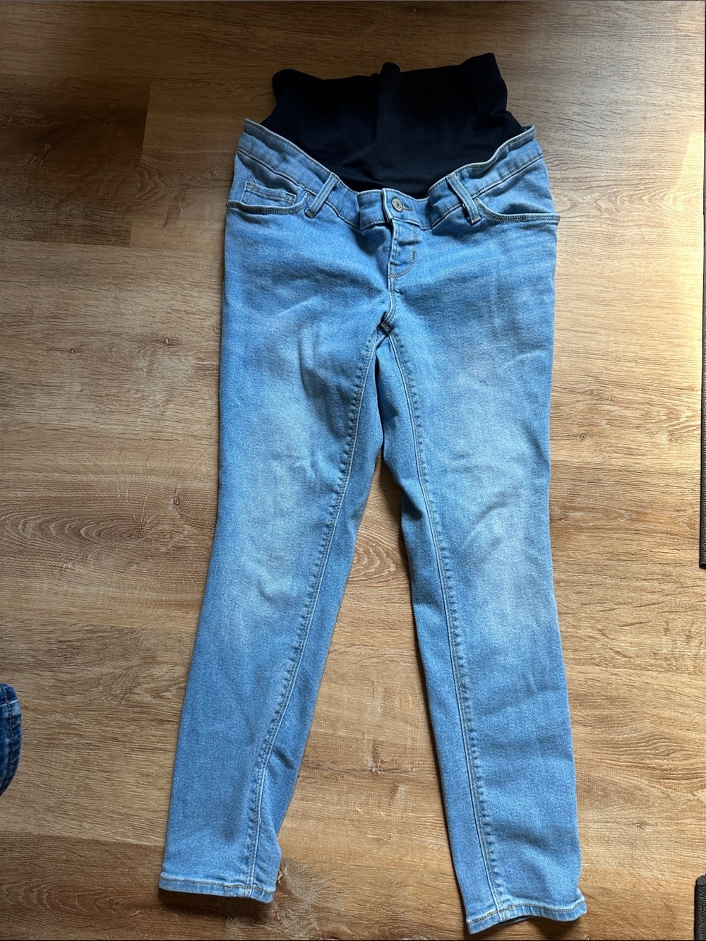 Old Navy Light Blue Maternity Skinny Jeans with Black Belly Panel